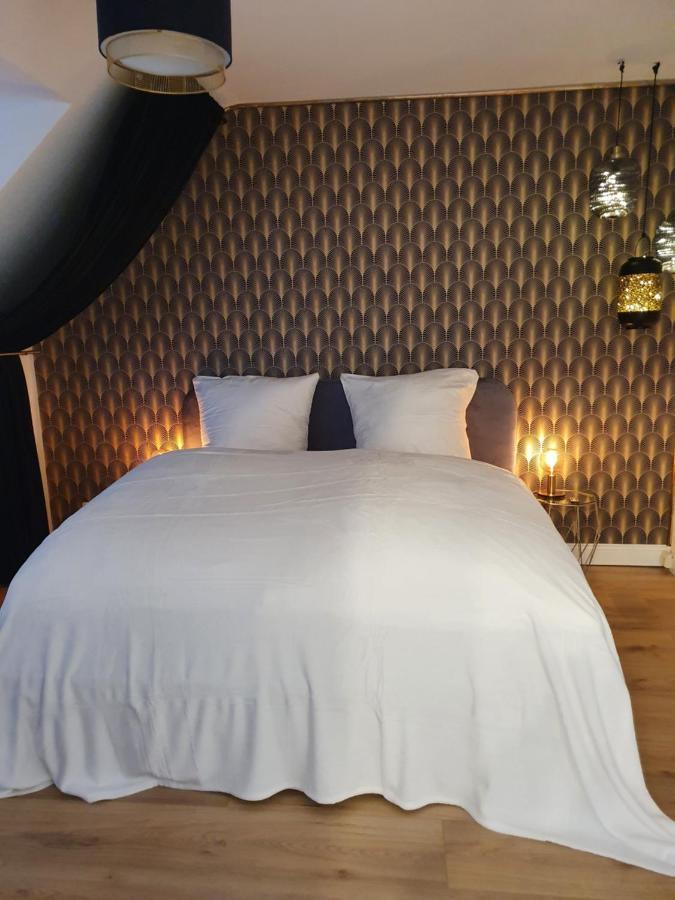 Melody Apartment Mit E-Ladesaeule Und Mobiler Klimaanlage ゲルゼンキルヒェン エクステリア 写真