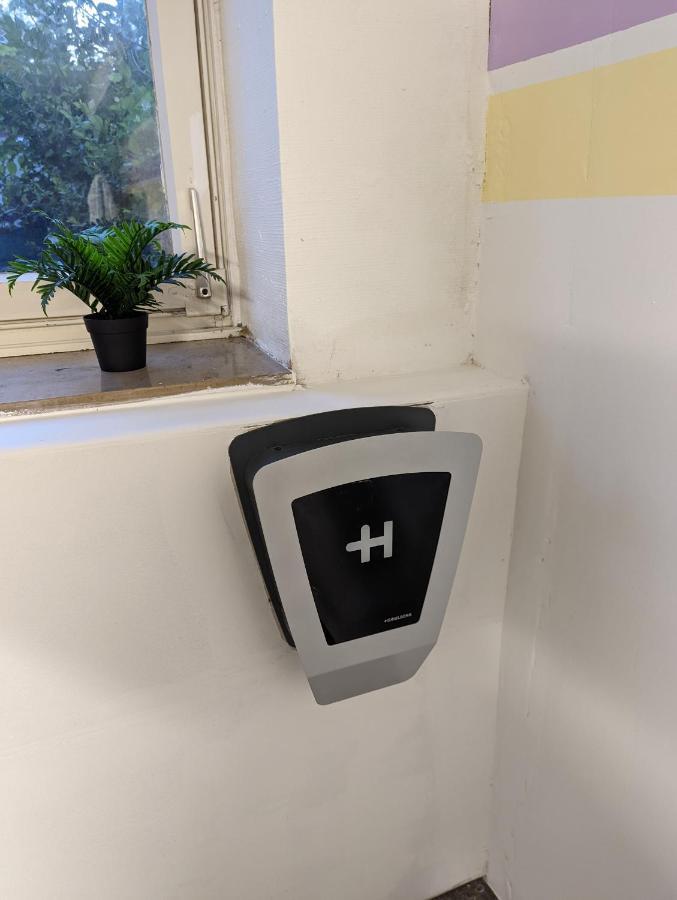 Melody Apartment Mit E-Ladesaeule Und Mobiler Klimaanlage ゲルゼンキルヒェン エクステリア 写真